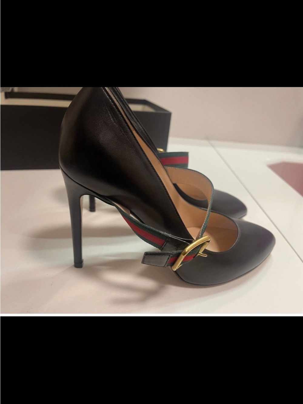 Gucci Black Leather Pointed-Toe High Heels with Signature Web Strap - Picture 4 of 12